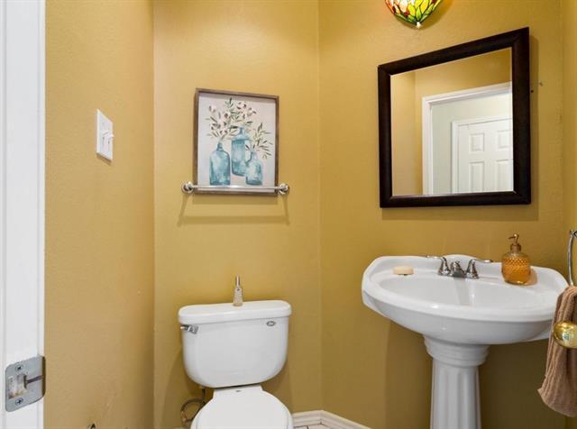 Building Photo - 2116 Houlton Ln