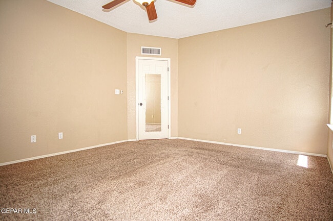 Building Photo - 1316 Desierto Azul Dr