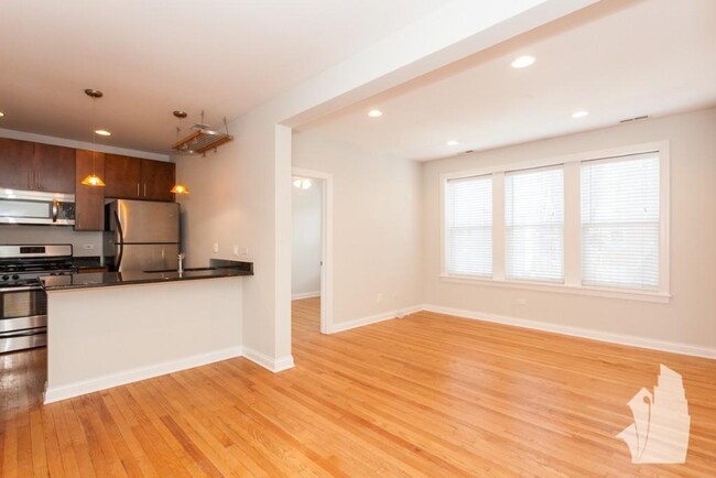 3804 N Marshfield, Unit 3808-2, Chicago, IL 60613 - 3804 N Marshfield Ave