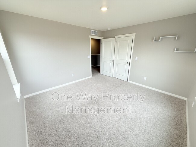 Building Photo - 215 N 62nd Ave