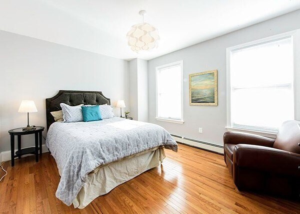 Building Photo - 154 Falcon St