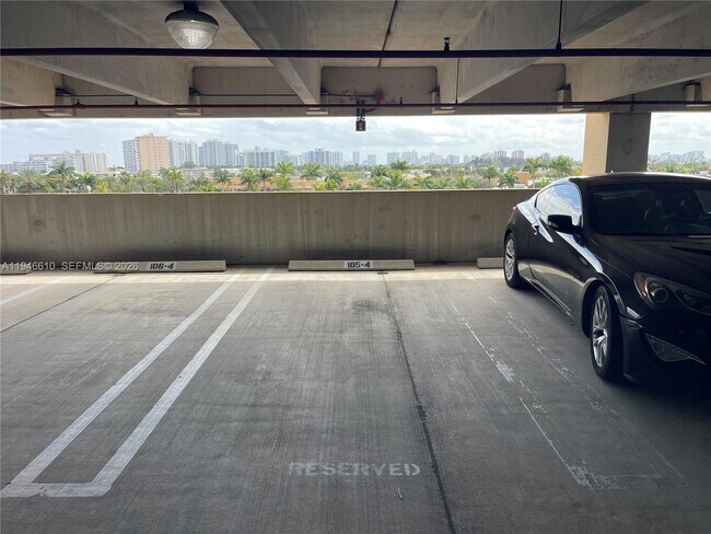 Building Photo - 1745 E Hallandale Beach Blvd