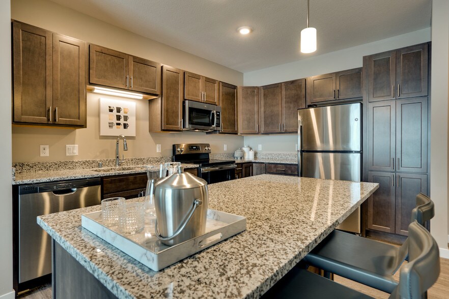 The Quarry At Central Park 1555 Quarry Rd Eagan MN 55121 Apartment