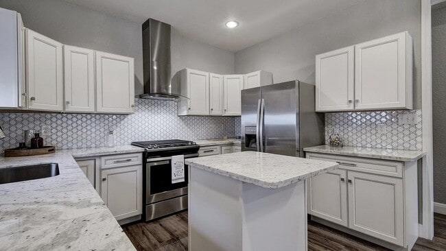 Building Photo - 3 Bedroom / 2 Bathroom super cute house for lease!