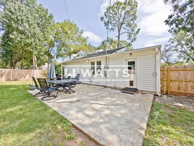 Building Photo - 3 Bedroom Home in Crestline