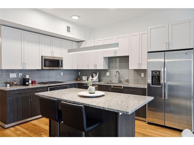 Building Photo - 1240 S 2nd St