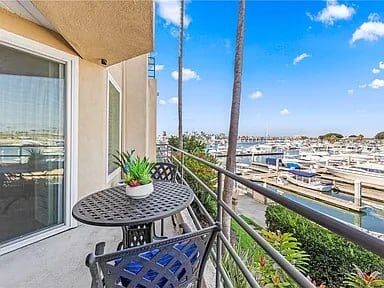 Building Photo - Huntington