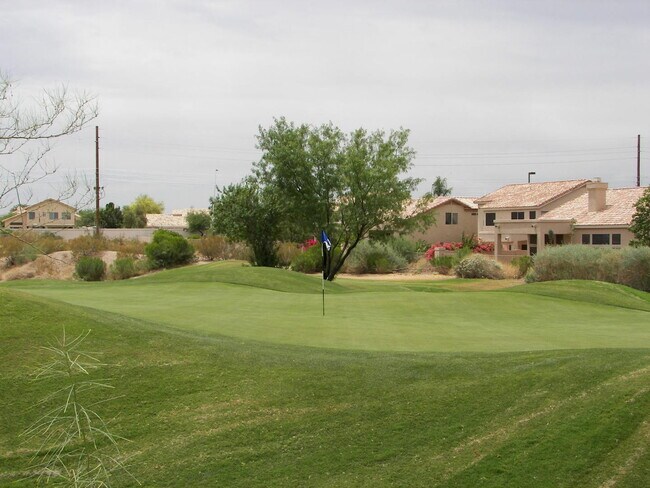 Building Photo - POPULAR RED MOUNTAIN RANCH COMMUNITY