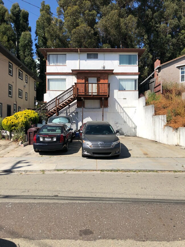 Building Photo - 6518 Outlook Ave