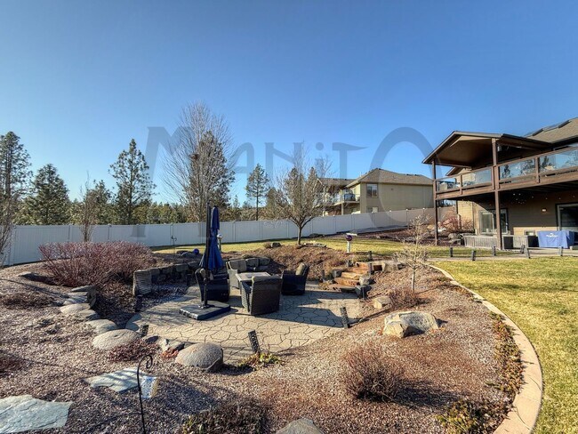 Building Photo - Stunning River Ridge Home With Spectacular Views