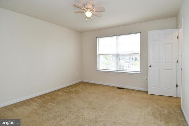 Building Photo - 3082 American Eagle Blvd