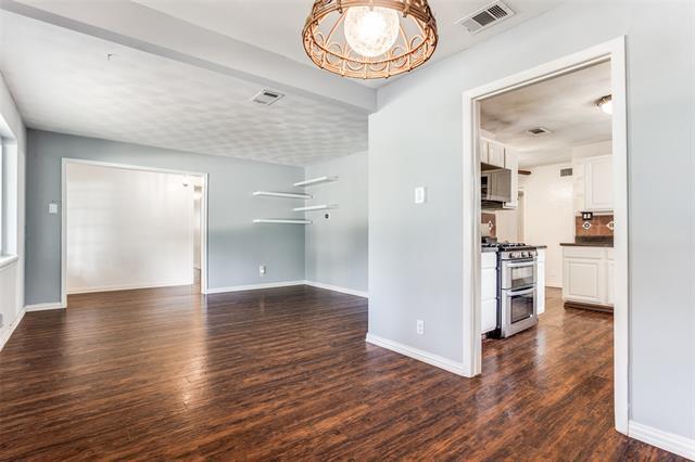 Building Photo - 702 S Waterview Dr
