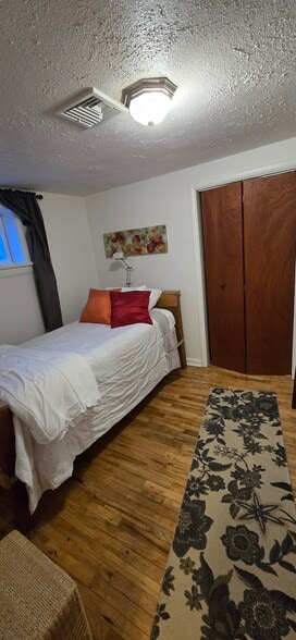 3rd bedroom - 206 N Maple St