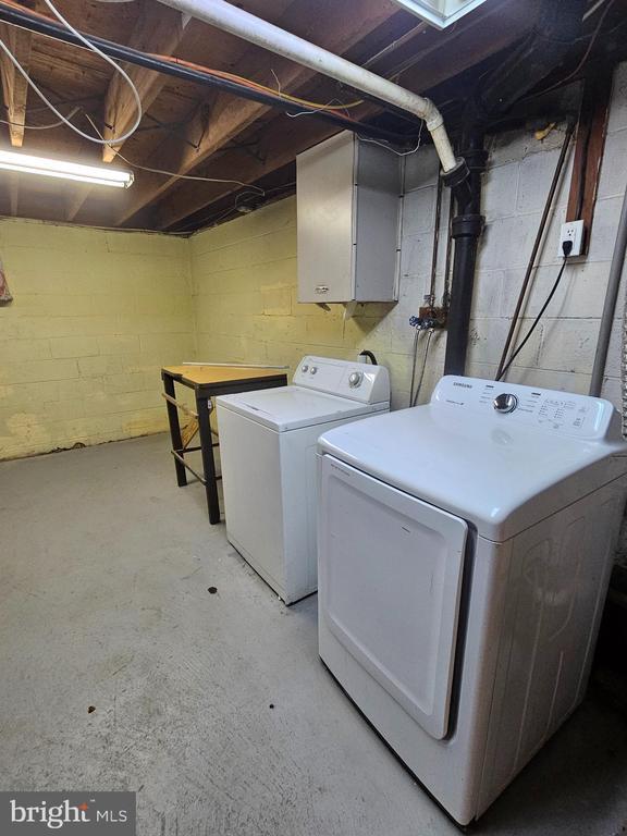 Building Photo - 21 Dawes Dr