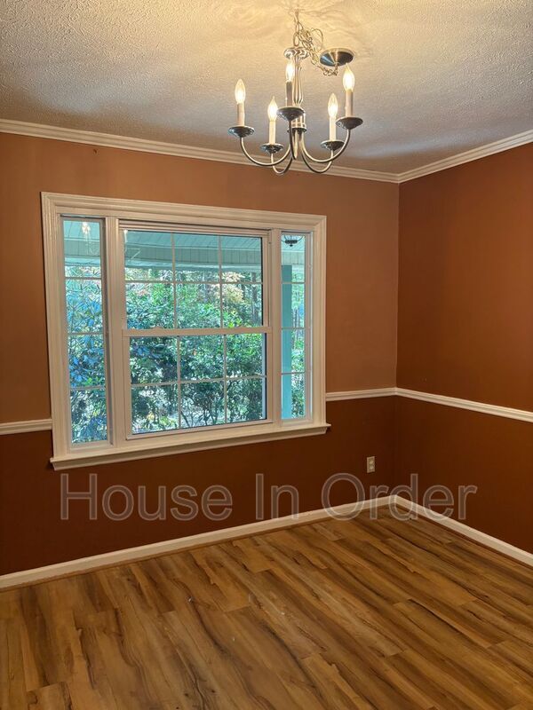 Building Photo - 105 Campbell Dr