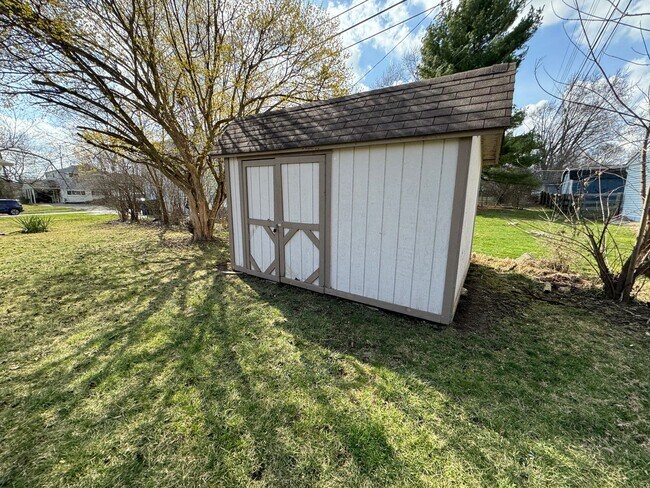 Building Photo - 3 Bedroom- Upper Arlington area