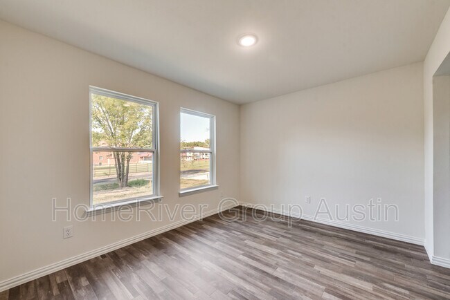 Building Photo - 4504 Rocking K Dr
