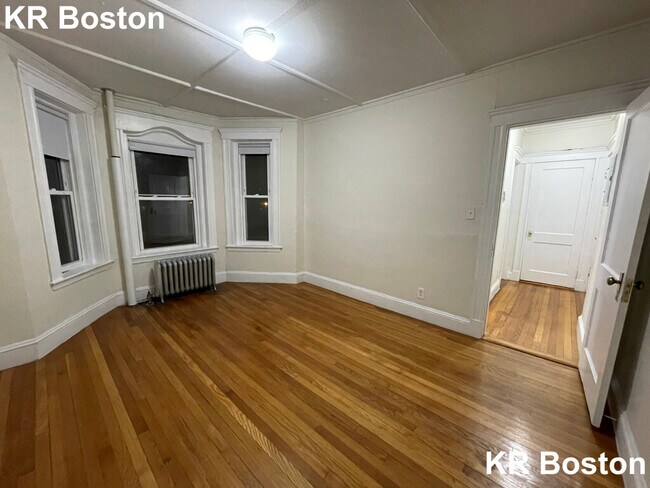 Building Photo - 1381 Boylston St