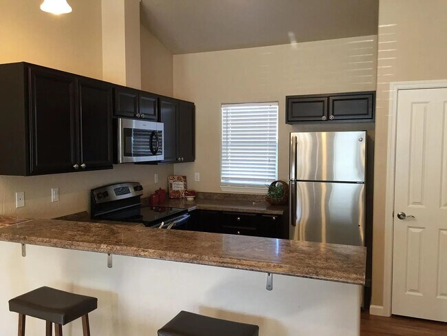 Building Photo - 1531 Tranquil Ln