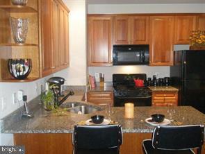 Building Photo - 2475 Terra Cotta Cir