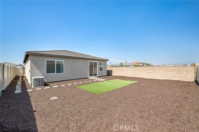 Building Photo - 1231 Trojan Cir