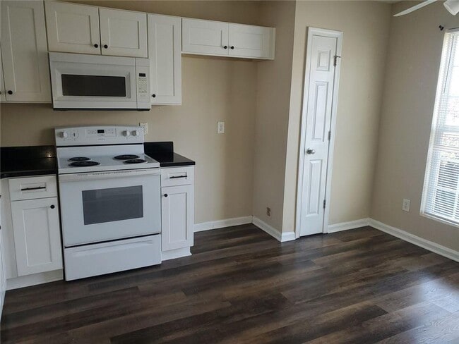 Building Photo - 11428 S Grove Dr