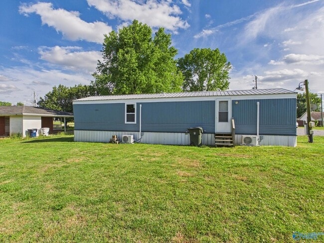 Building Photo - 877 Rolan Gooch Rd