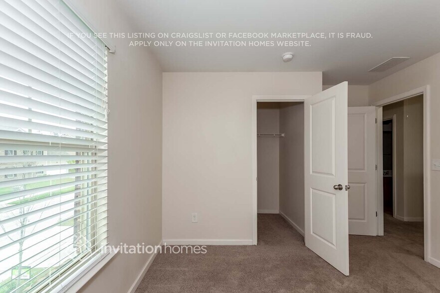 Building Photo - 4071 Oak Field Dr