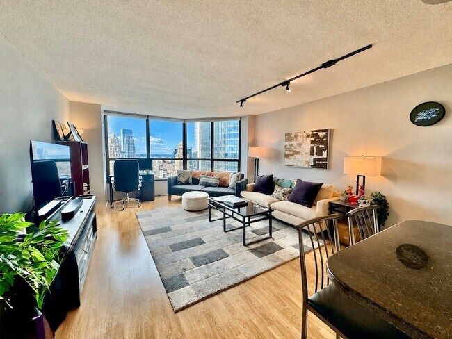 Building Photo - 405 N Wabash Ave
