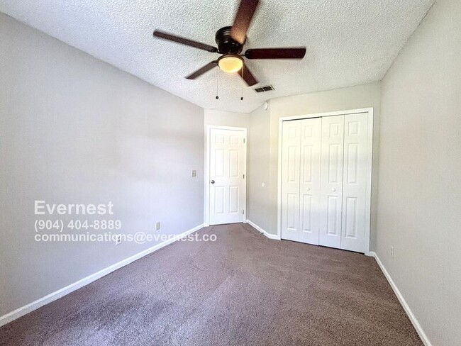 Building Photo - 1785 Chandelier Cir E