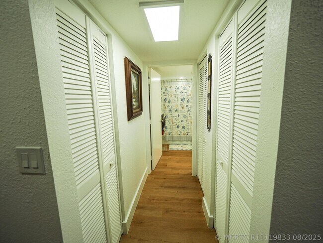 Building Photo - 4550 NW 18th Ave