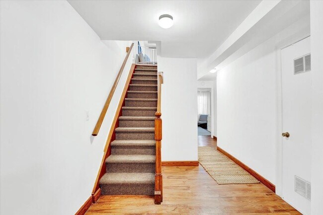 Building Photo - 273 5th St