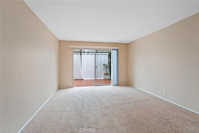 Building Photo - 13 Rockrose Way