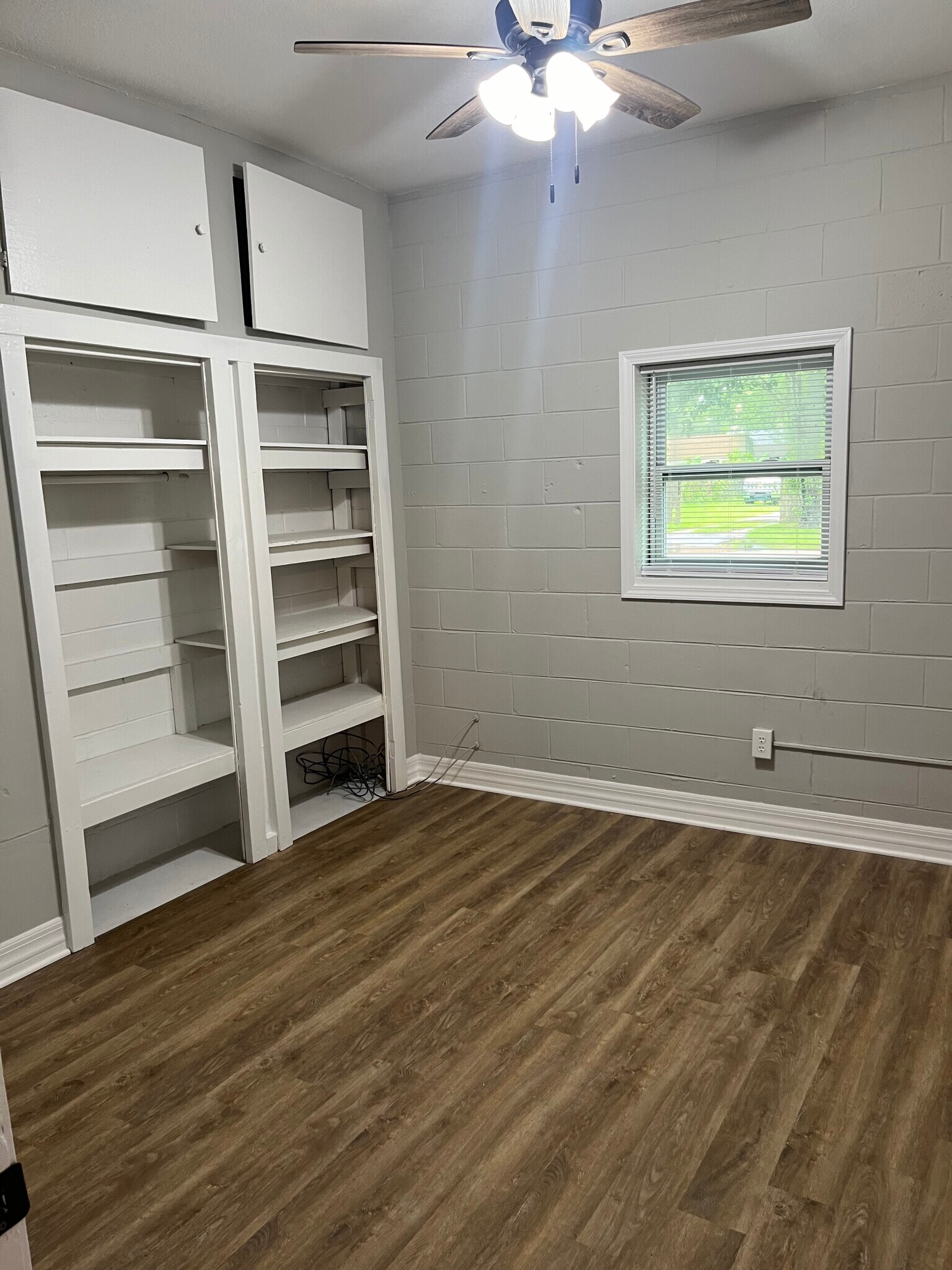 Building Photo - 8715 Fowler Ave