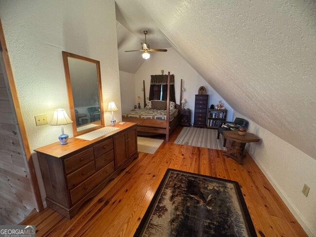 Building Photo - 664 Fox Run Dr