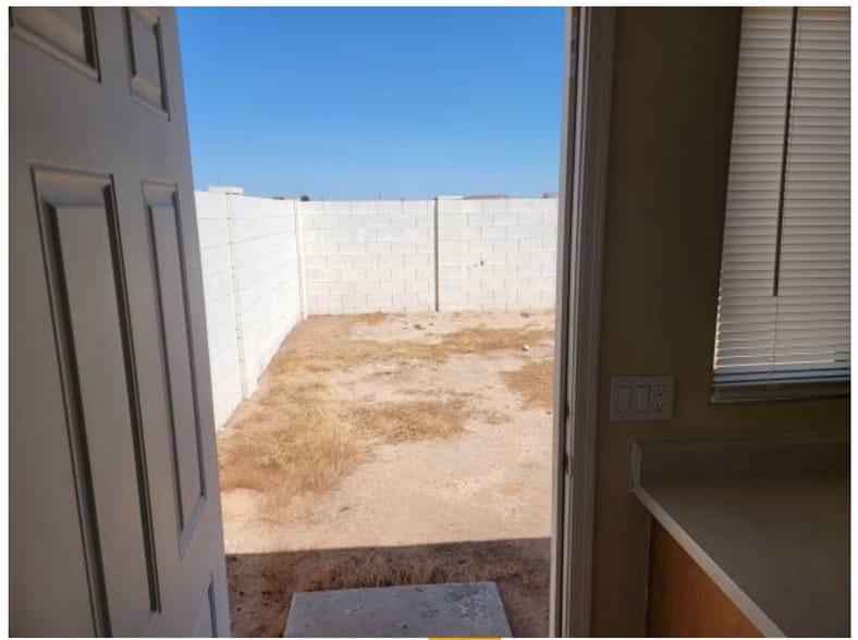 Building Photo - 3940 N Kioha Dr