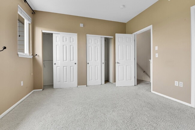 Building Photo - $2,300.00 - 2 Beds, 2 Baths, Condo in Litt...