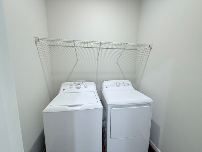 Building Photo - 101 Private Rd 4017