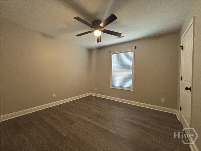 Building Photo - 140 Rolling Oaks Ln