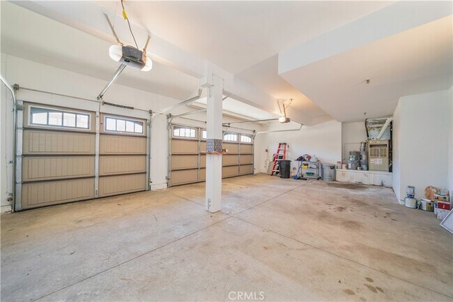 Building Photo - 9531 Montanza Way