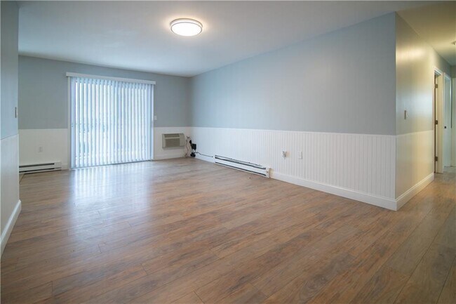 Building Photo - 23 Bullocks Point Ave