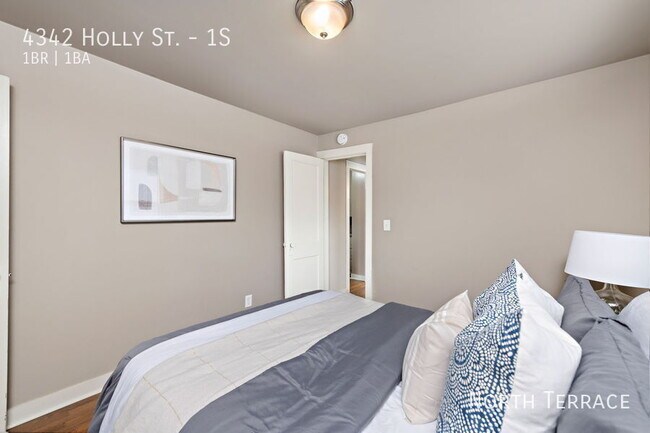 Building Photo - 4342 Holly St