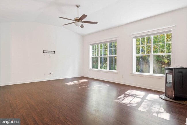 Building Photo - 22395 Arbor Cir