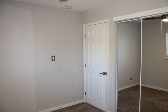 Building Photo - 10404 Abbottford Way