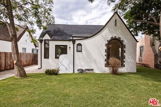 Building Photo - 525 N Crescent Heights Blvd
