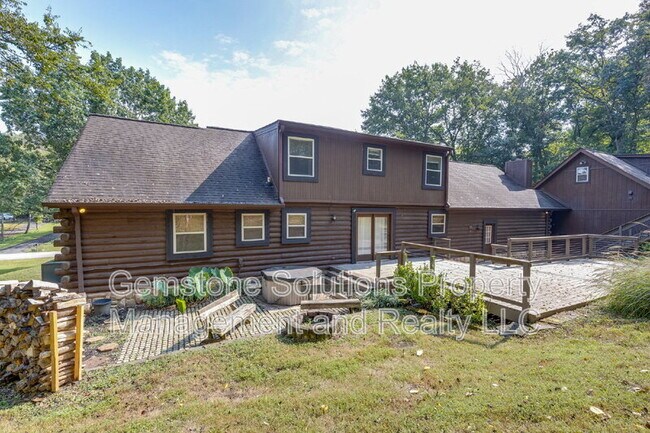 Building Photo - 6738 Quiet Ln