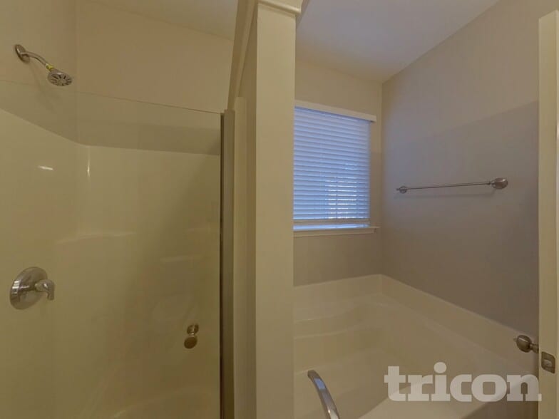 Building Photo - 4908 Abercromby St