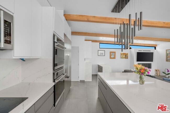 Building Photo - 4108 Highland Ave