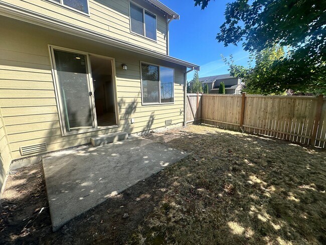 Building Photo - 4002 82nd Ave NE
