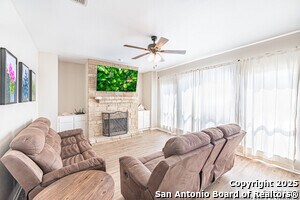 Building Photo - 132 Las Palomas Dr